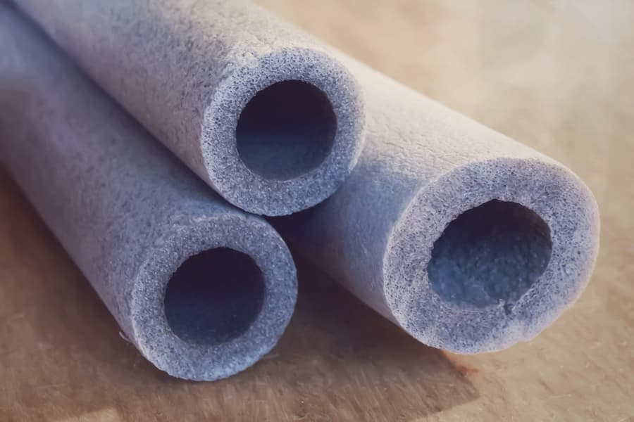 Pipe insulation to prevent frozen pipes
